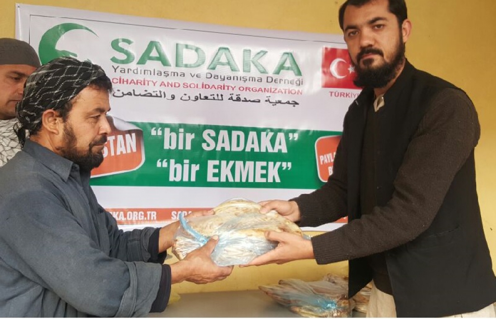 'Bir Sadaka Bir Ekmek'