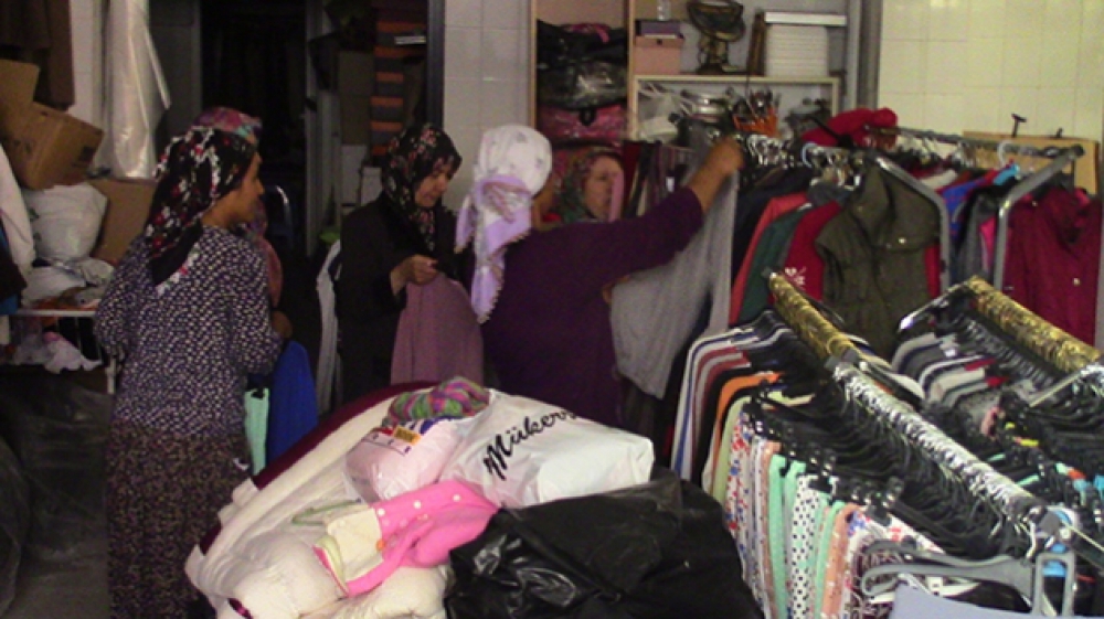 Hayat Eli`nde Bayramlık Dağıtımı Başladı