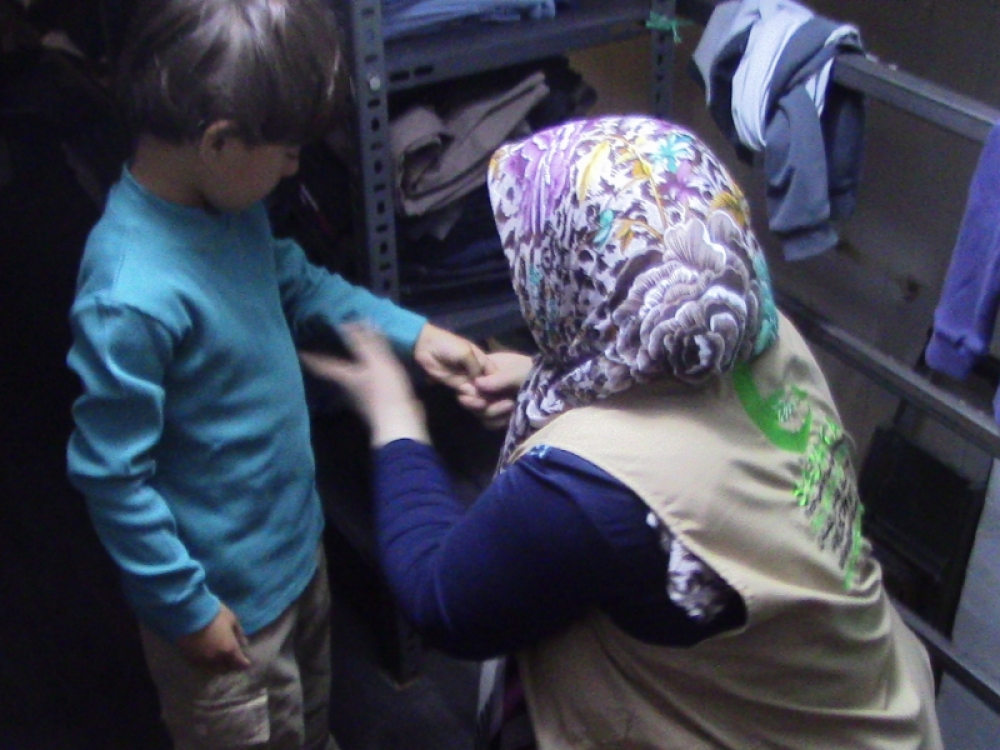 Yetimler Bayramlıklarla Sevindi